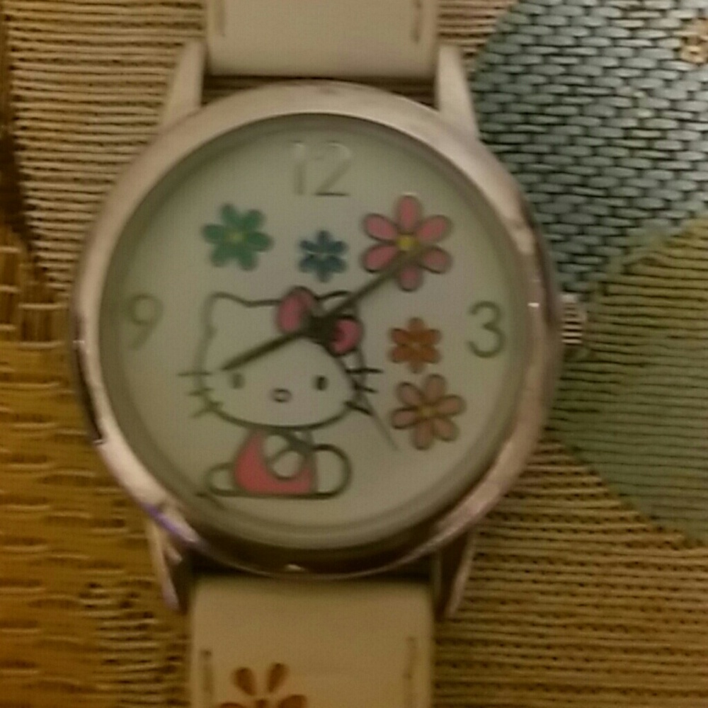 Hello kitty watch - Picture 2 of 3